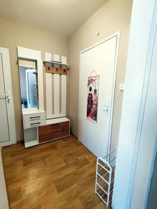 Двустаен апартамент, под наем, кв. Възраждане 3