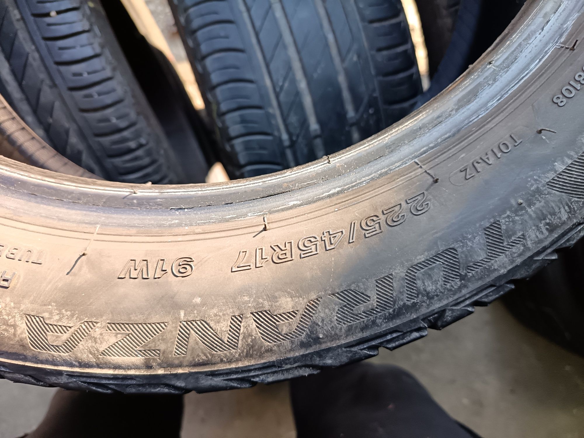 Anvelope vara 225 45 17 bridgestone 2018 5.6mm