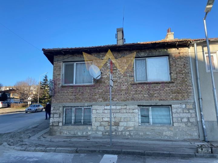 Продава се Къща в Варна, Трошево - 171 кв.м за 1433 €/кв.м - Снимка #1