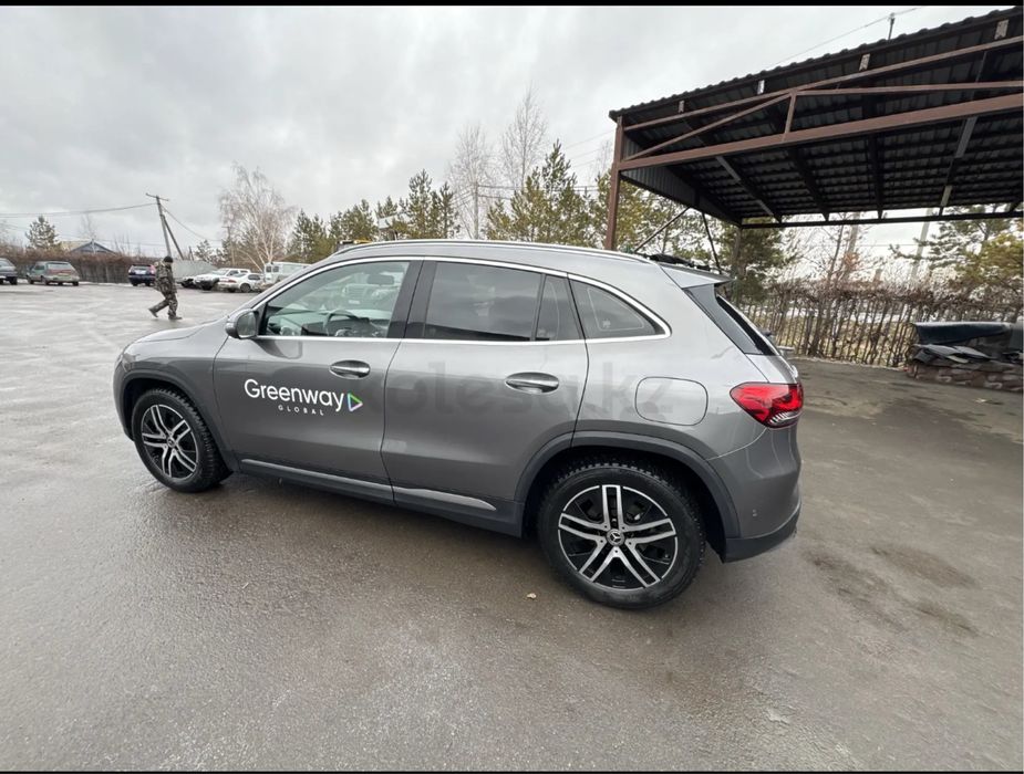 Продам Mercedes-Benz GLA -класс 1,3 АМТ