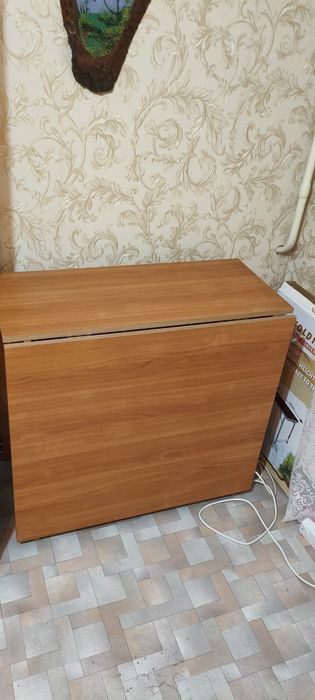 Продам стол книжка