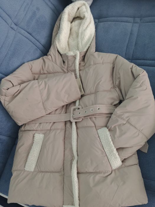 Куртка зимняя бежевого цвета