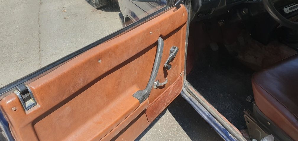 Lada 2105        1300