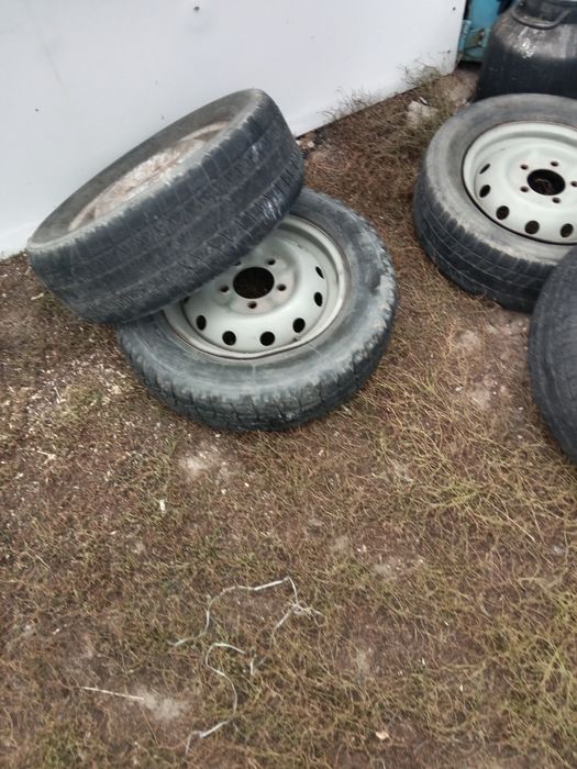 Шины с дисками от нивы