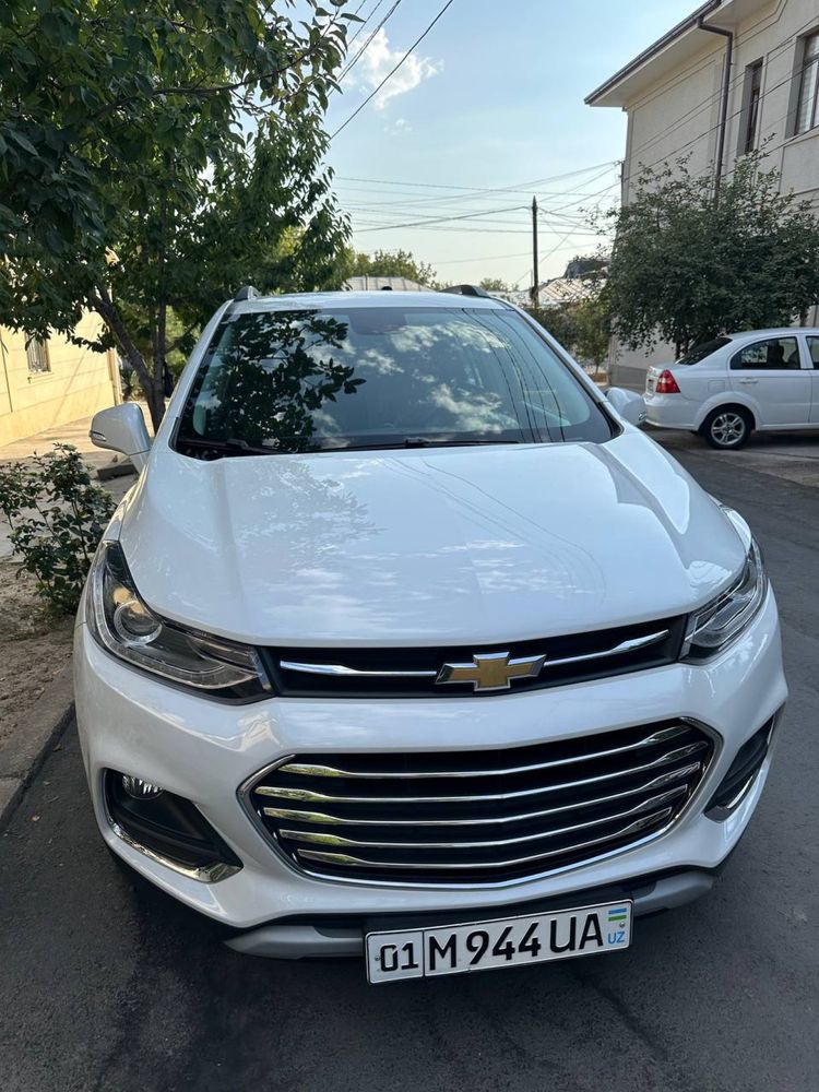 Tracker Premier 3 позиция