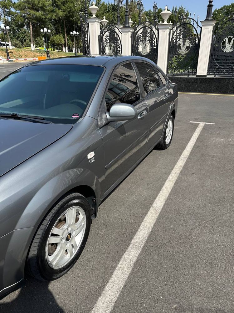 lacetti 2013 sotiladi