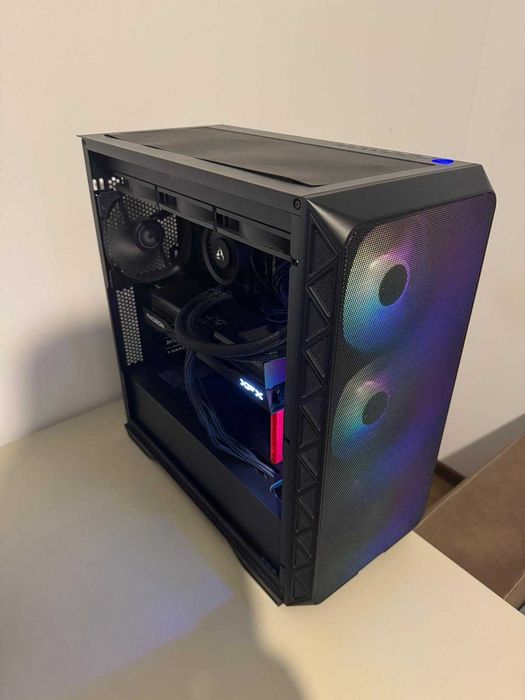 PC Gaming Ryzen 7 9800X3D/RX 9070 XT/32 GB DDR5 6000MHz