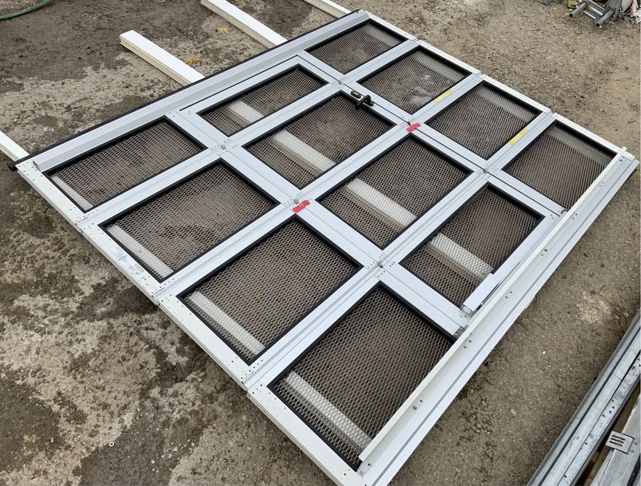 USA SECTIONALA INDUSTRIALA poarta plasa perforata H 225 x L266 Horman