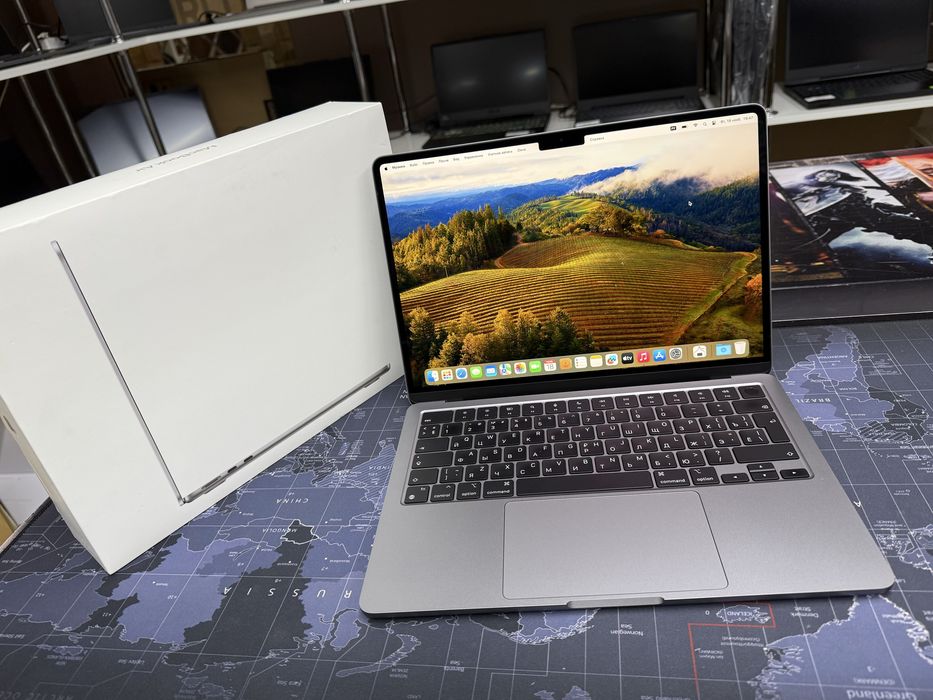 Macbook Air 13 M2 8Gb/256Gb/23ц