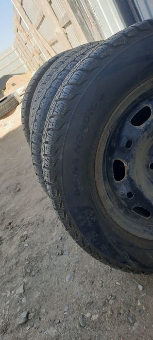 Продается шины зимние R14 175/70