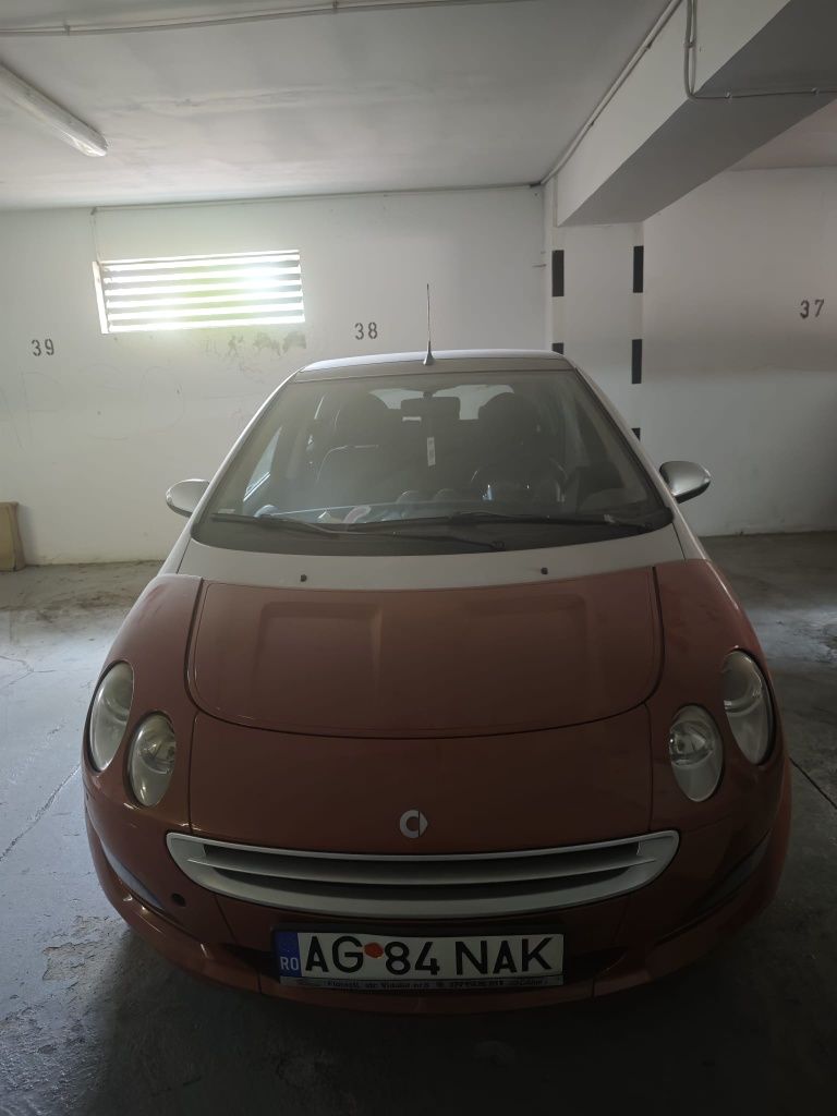 Vând Smart fourfour automat