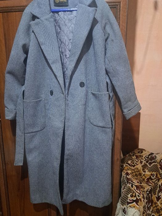 Тёплое качественное пальто