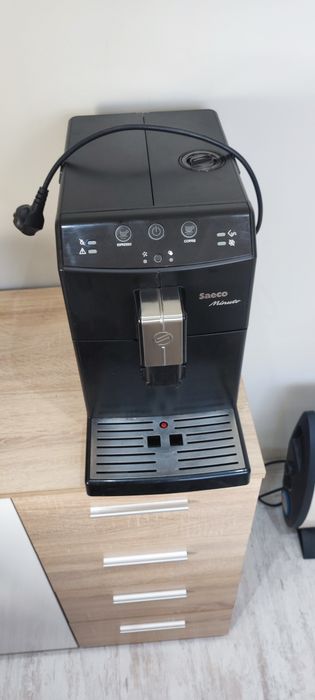 Кафемашина Saeco Minuto hd8760.