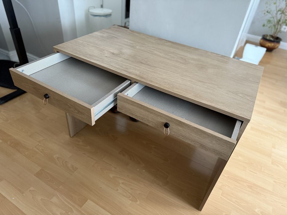 Младежко бюро Plus