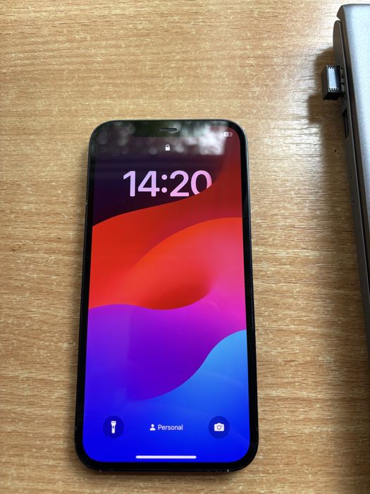 Vand iphone 12 64gb