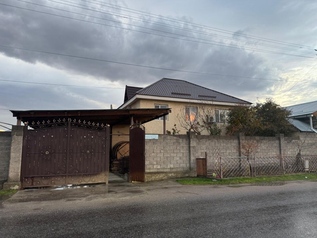 Продается дом 2 этажный