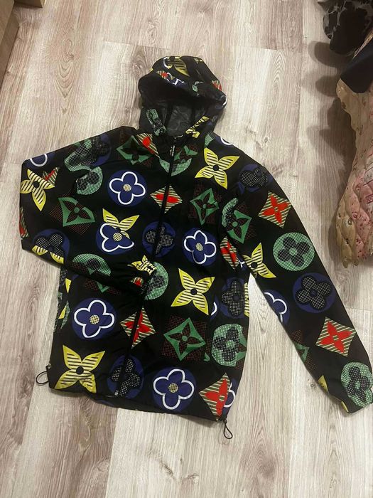 Мъжко спортно яке размер S ветровка с размер