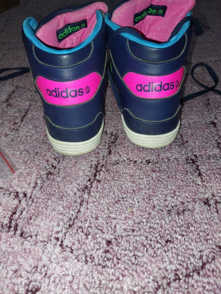 Дамски кецове Adidas