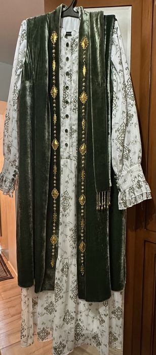 Көйлек+камзол сатылады
