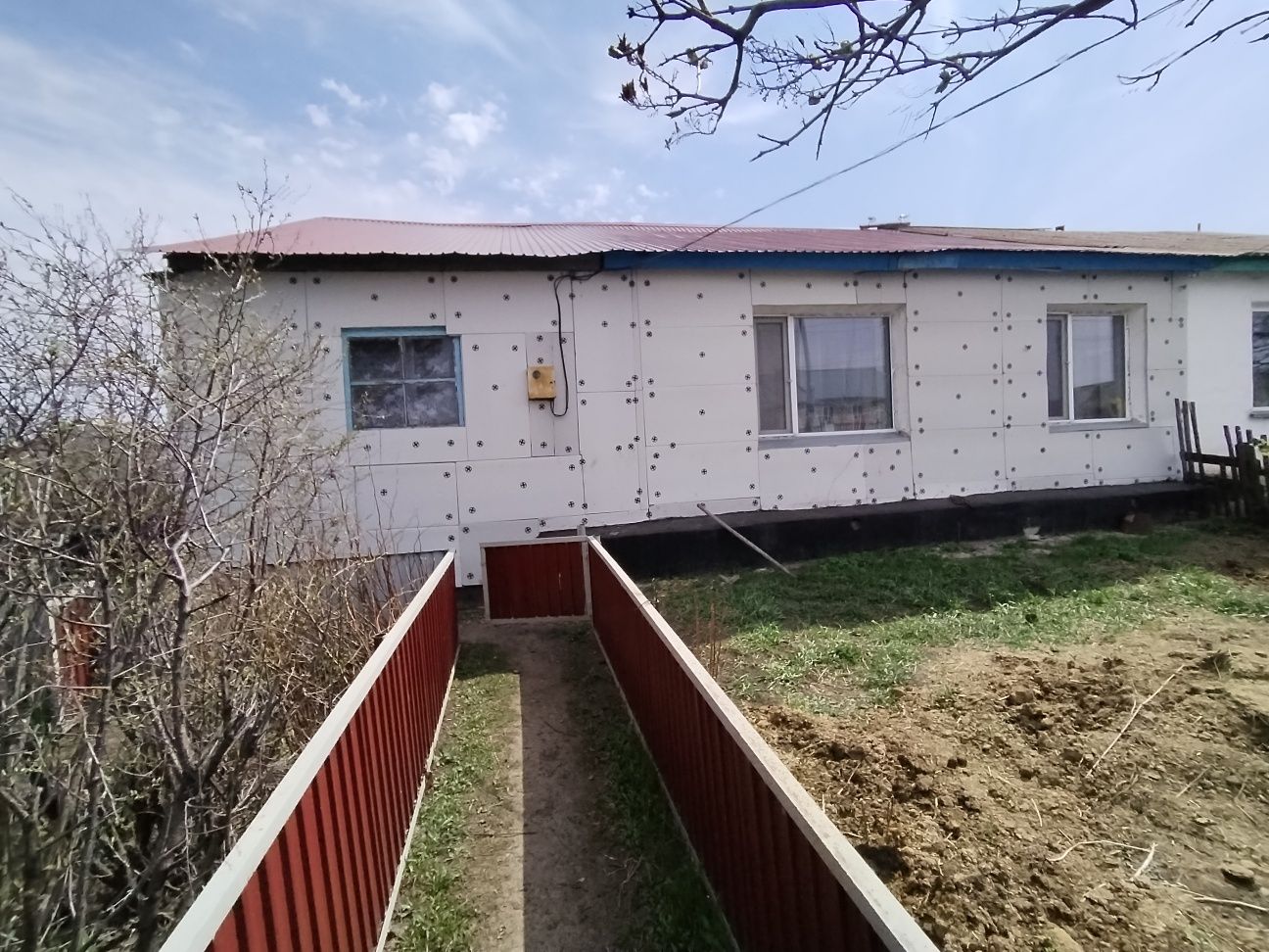 Продам дом пригороде
