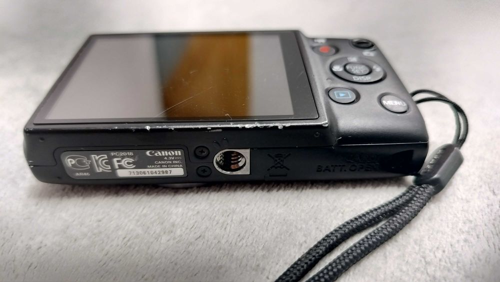 Compact Digital Camera Canon IXUS 132 16.0MP 8x Black Router Wireless
