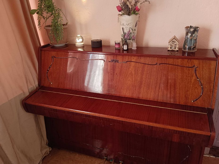 Собираю на мечту! Продам фортепиано СРОЧНО!