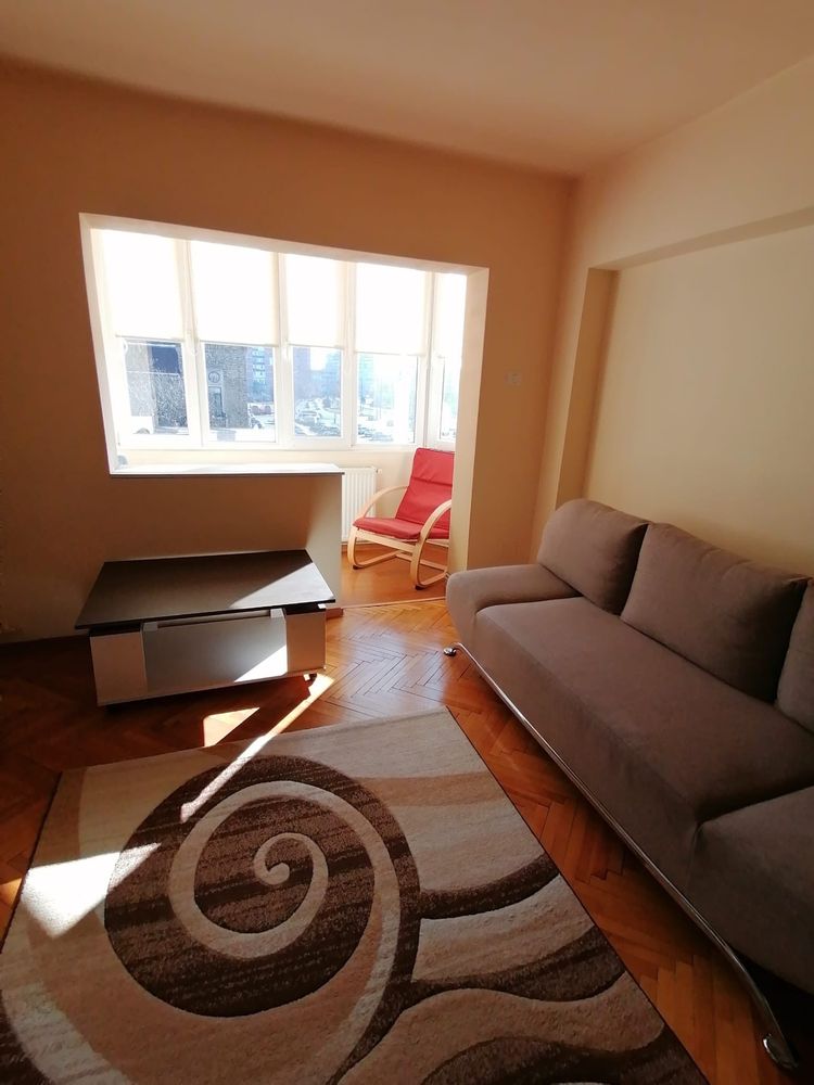 Inchiriez apartament cu 2 camere, Zona Garii