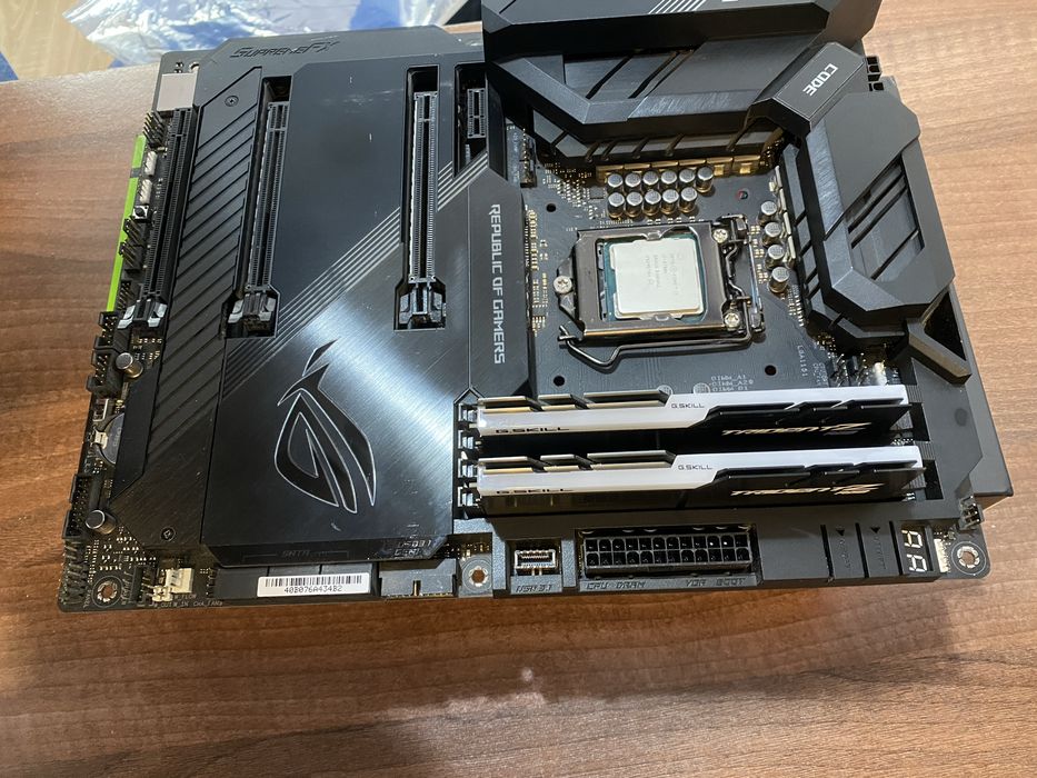 Kit i7 9700k, Asus Z390 ROG MAXIMUS XI, RAM 32GB 4000mhz DDR4 G Skill