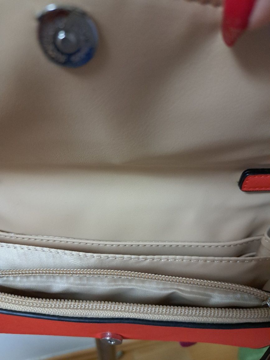 Guess geanta noua cu eticheta  originala