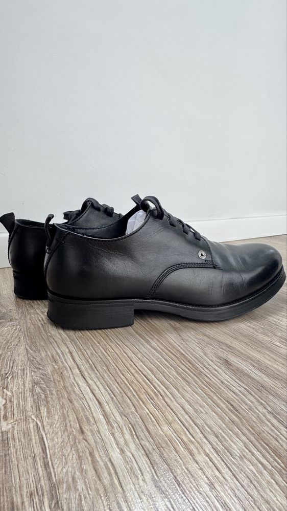 Ботинки DIESEL 42-42,5 р-р в хорошем состоянии