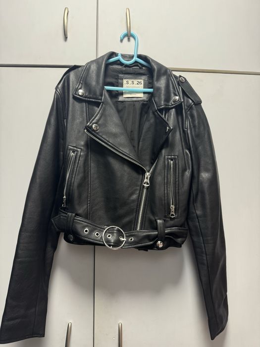 Кожено яке Bershka