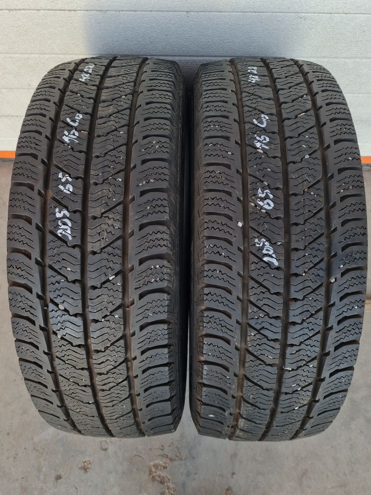 Зимни гуми за Бус 2 броя SEMPERIT VanGrip3 205 65 R16C дот 4222