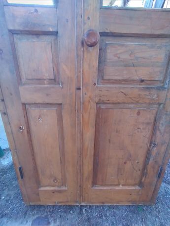 Продаётся деревянный дверь
