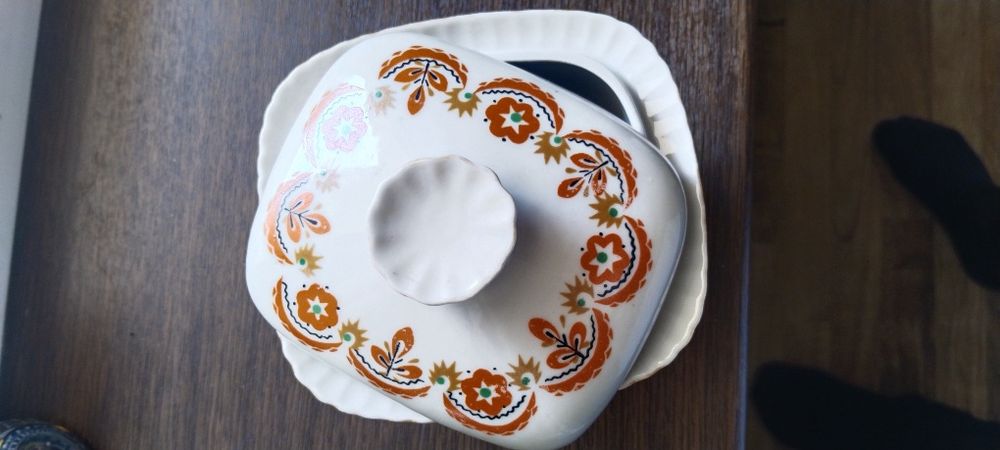 Продается сахарница винтажная