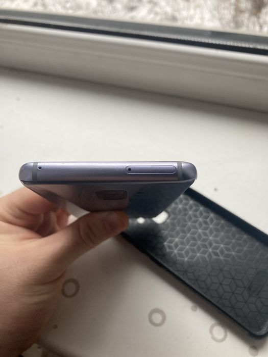 Samsung A8 продается