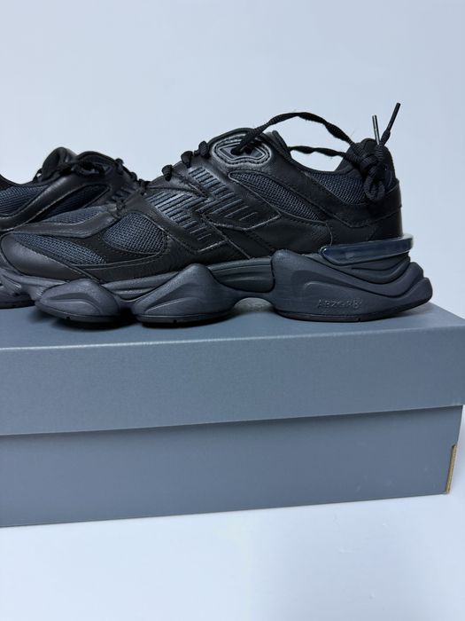 Adidasi New Balance 9060 marimea 43 noi, originali