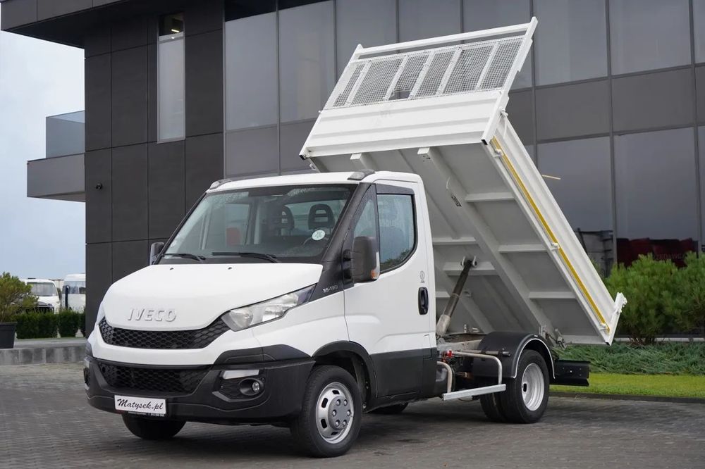 Iveco DAILY 35-130 / BASCULATOR SPATE / DUBLU / MANUAL / FĂRĂ ADBLUE