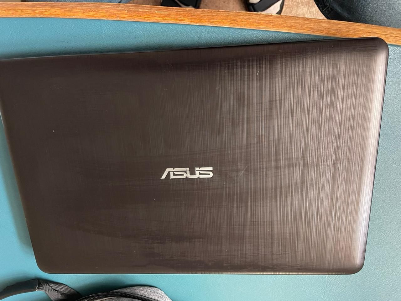 ASUS ноутбук хорошо работает