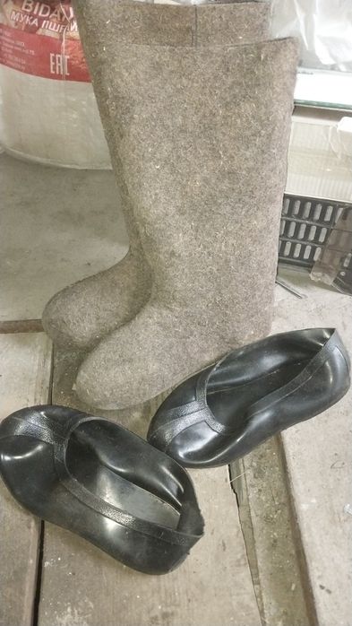 Продам валенки новые