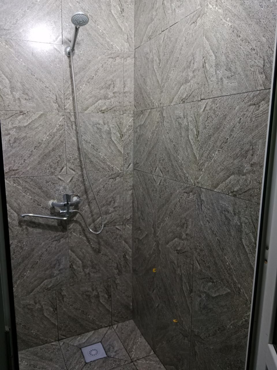 Kvartira qizlar uchun