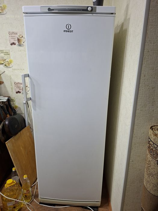 Продаю морозильную камеру