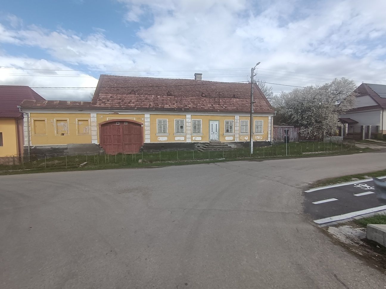 Casa plus teren satu nou