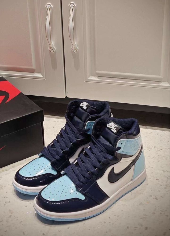 Air Jordan 1 High UNC Ptent Blue Retro Toe University Bred