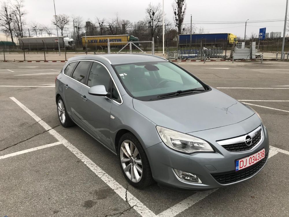 Opel Astra J inmatriculata