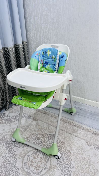Детский стульчик для кормления