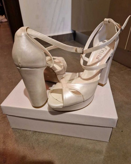 Sandale elegante mărimea 39