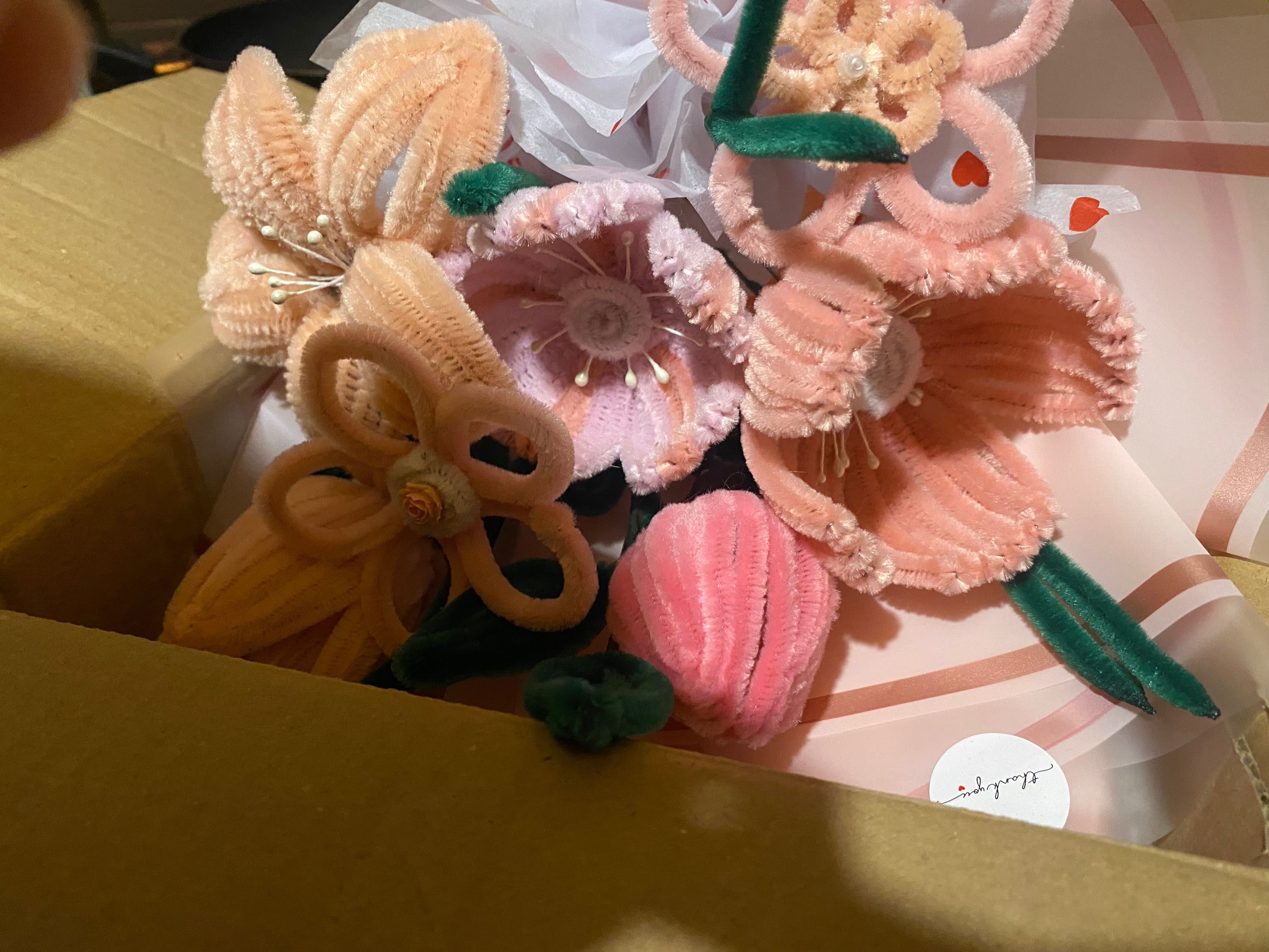Flori handmade din pipe cleaner