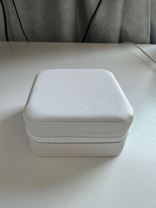 Cutie bijuterii pentru calatorii