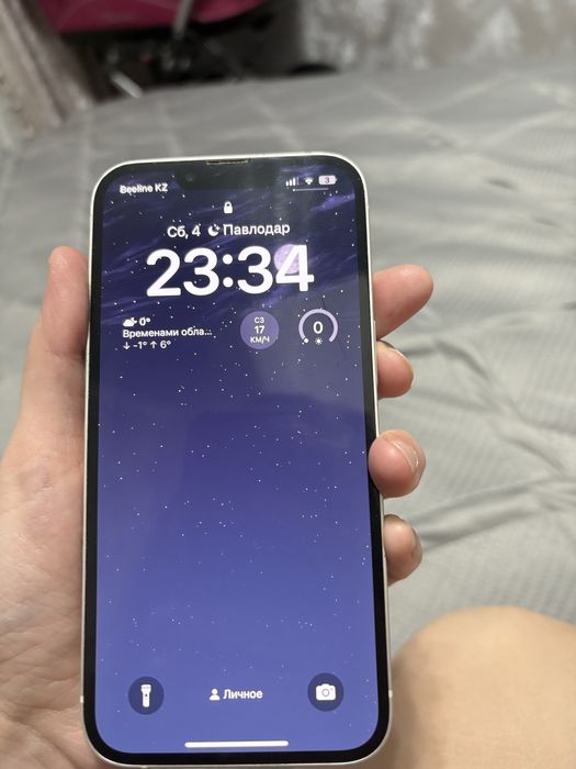 Продам iPhone 13