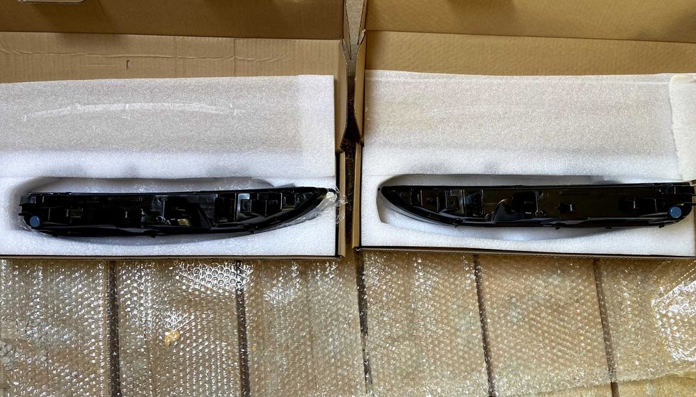 DRL Lumini de zi Porsche Cayenne 2011-2014 95863118100 95863118200